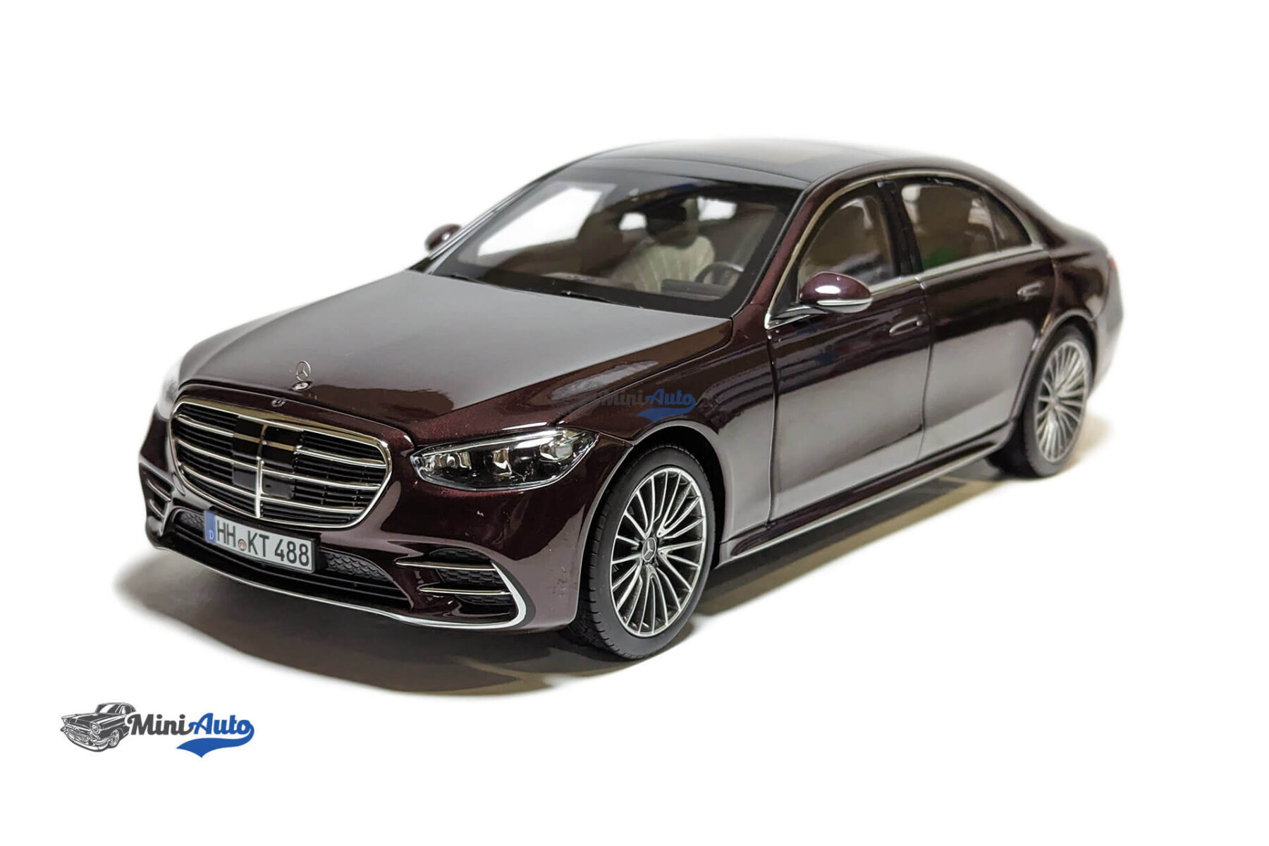 Mercedes-Benz  S-Class AMG Line  - 2021 - Dark Red - Image 4