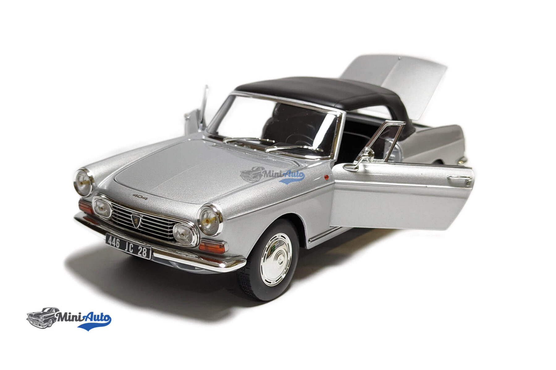 Peugeot 404 Cabriolet 1967 - Silver - Image 2