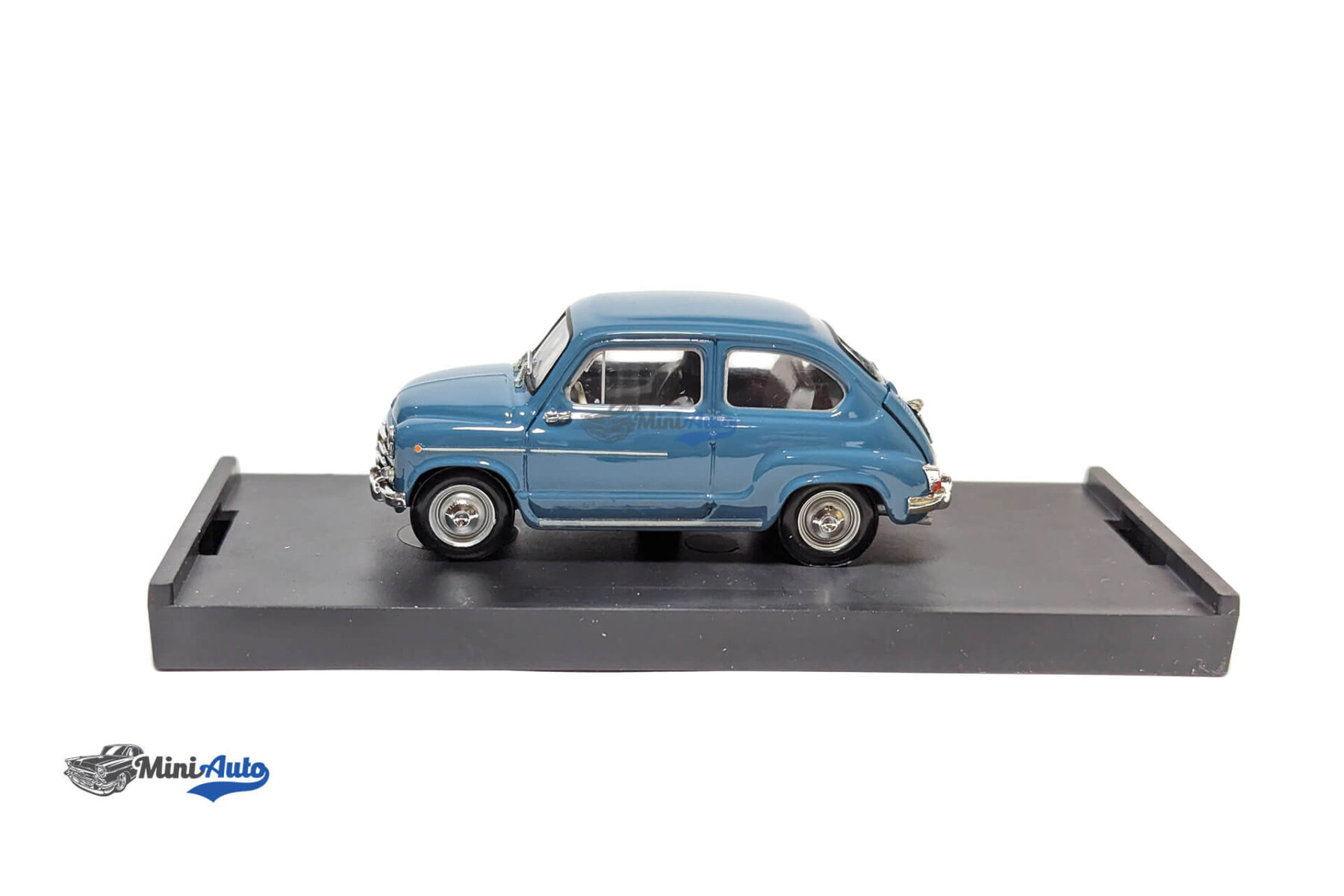 Fiat 600D Berlina 1960 - Blue - Image 2