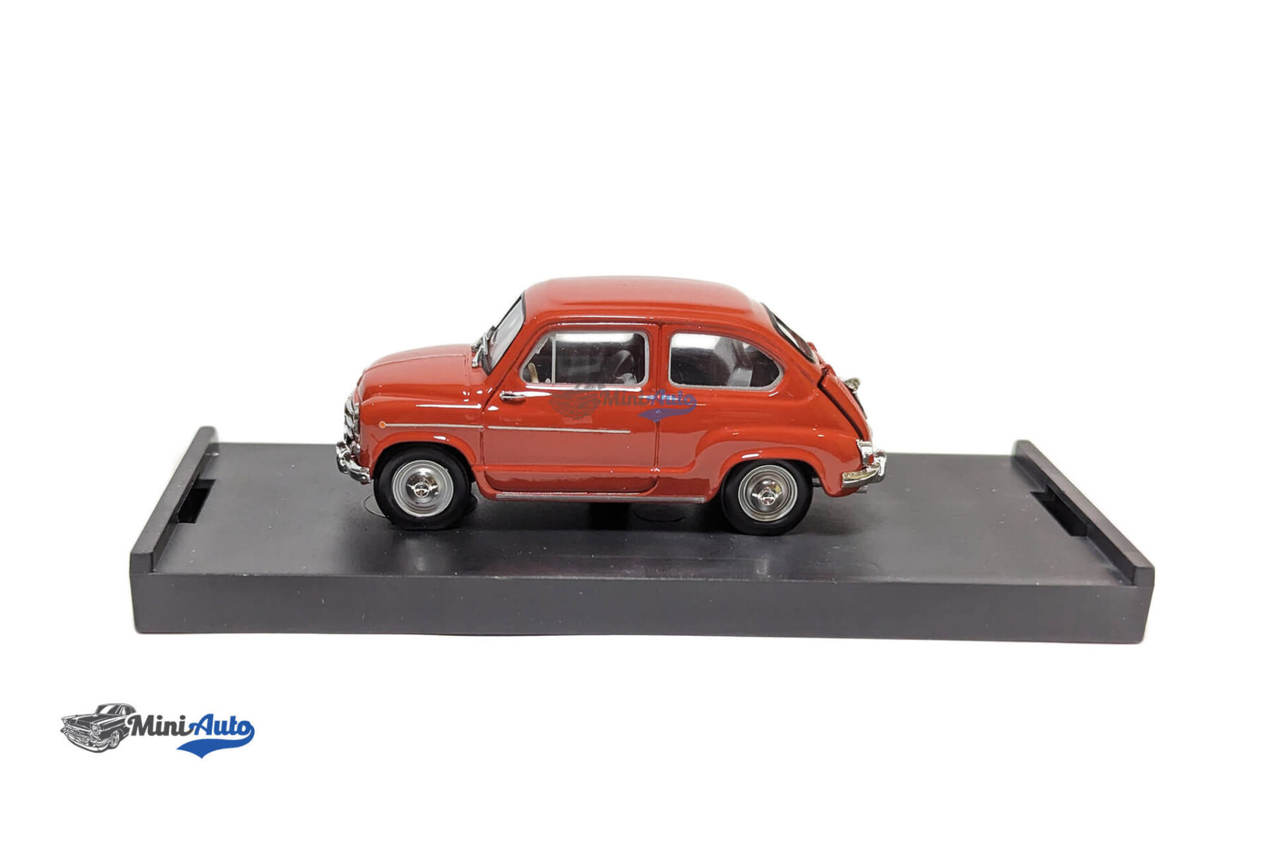 Fiat 600D Berlina 1960 - Red - Image 2