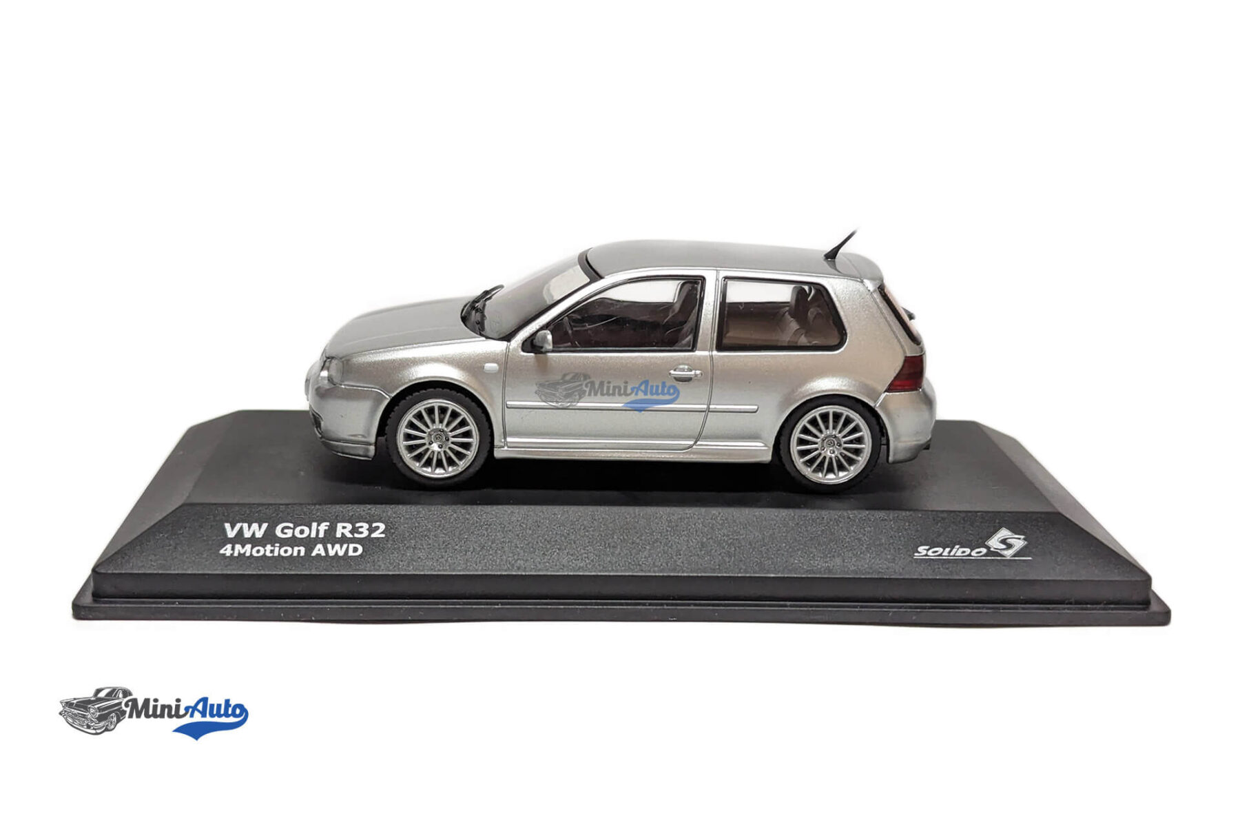 Volkswagen Golf IV R32 - 2003 - Grey - Image 2