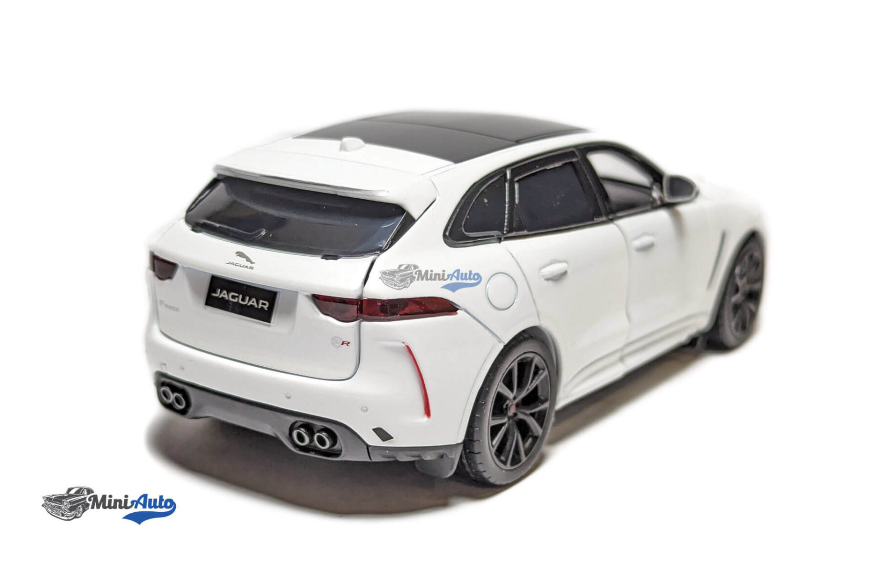 Jaguar F-Pace - 2018 - White - Image 9