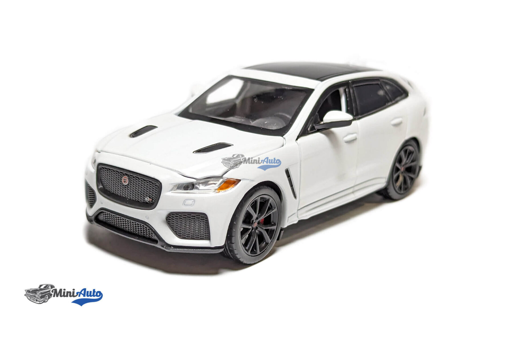 Jaguar F-Pace - 2018 - White - Image 6