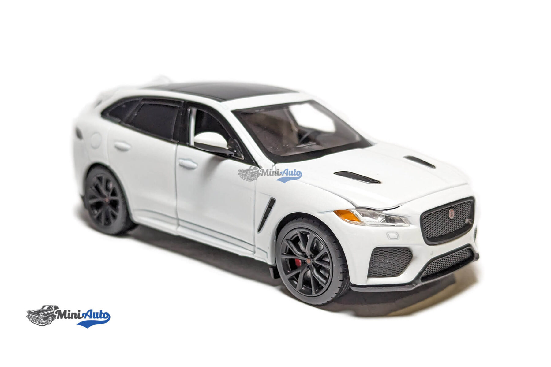 Jaguar F-Pace - 2018 - White - Image 7