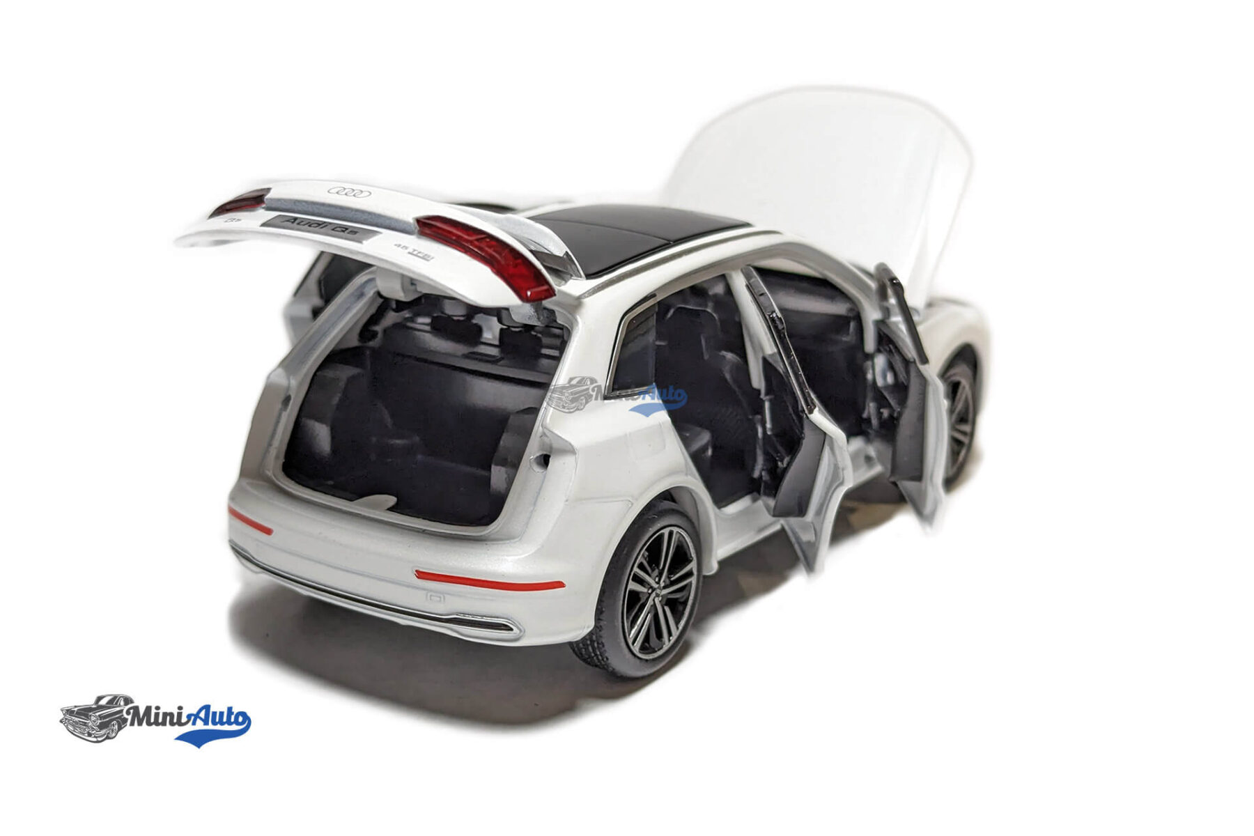 Audi Q5 - 2017 - White - Image 5