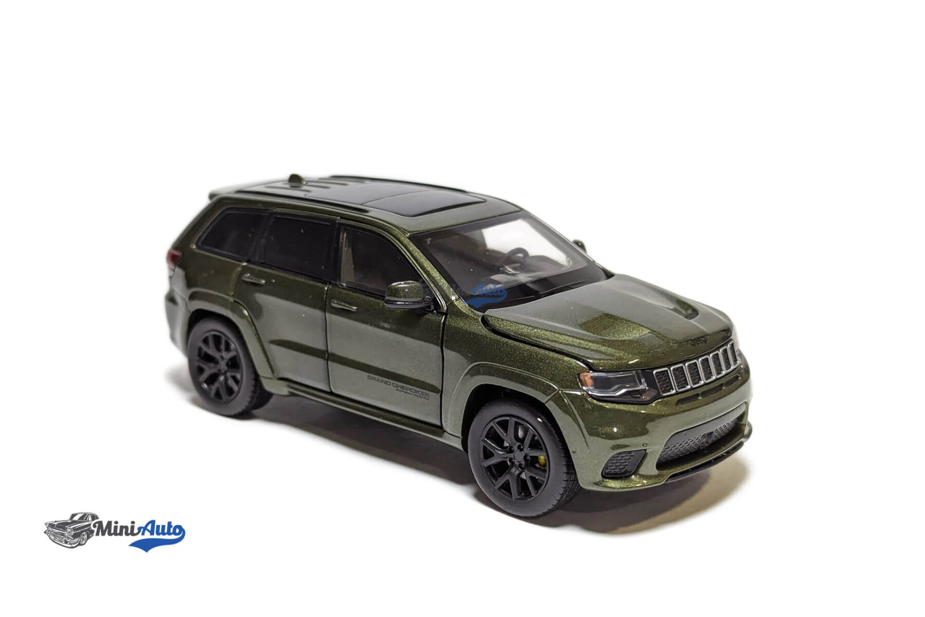 TAY32170013---Jeep-Grand-Cherokee-–-2016-–-Green_2 Jeep Grand Cherokee – 2016 – Green - Image 7