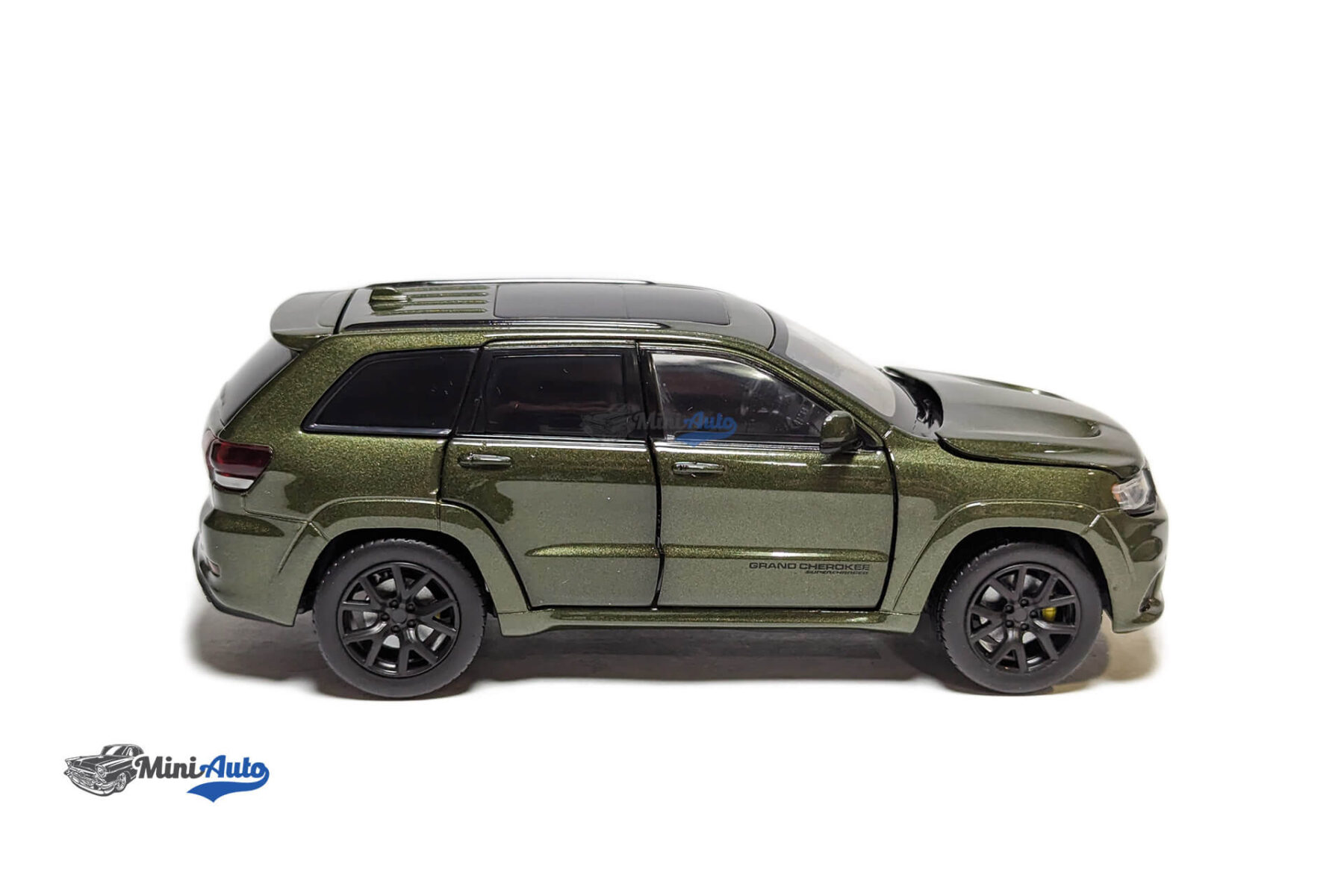 TAY32170013---Jeep-Grand-Cherokee-–-2016-–-Green_3 Jeep Grand Cherokee – 2016 – Green - Image 11