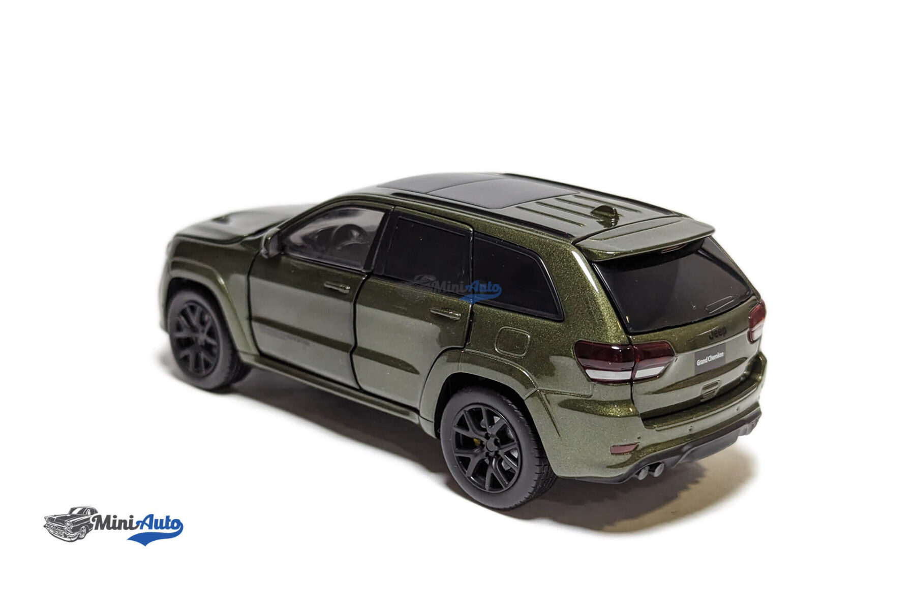 TAY32170013---Jeep-Grand-Cherokee-–-2016-–-Green_5 Jeep Grand Cherokee – 2016 – Green - Image 8
