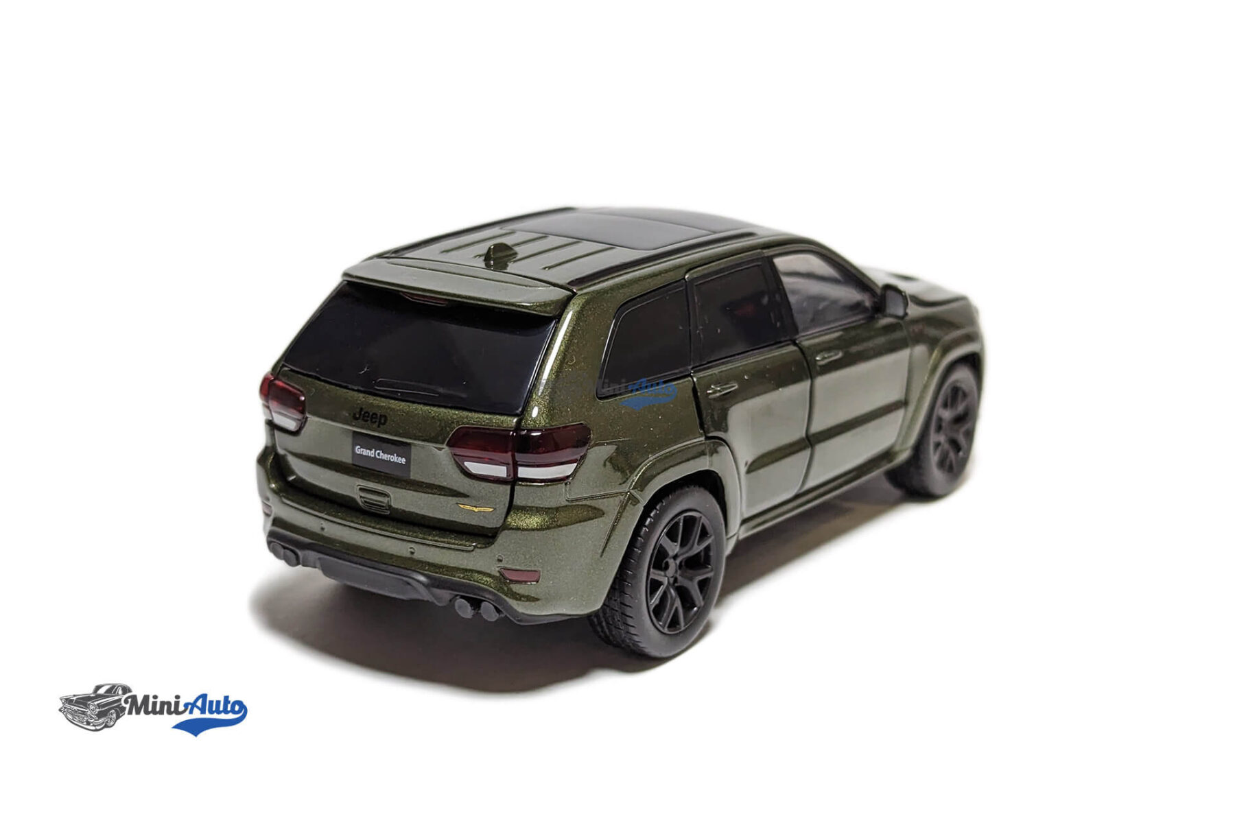 TAY32170013---Jeep-Grand-Cherokee-–-2016-–-Green_6 Jeep Grand Cherokee – 2016 – Green - Image 9