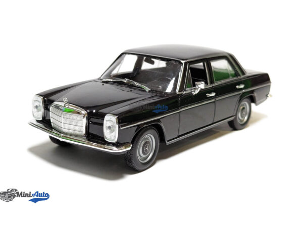 Mercedes 220 (W115) - 1968 - Black