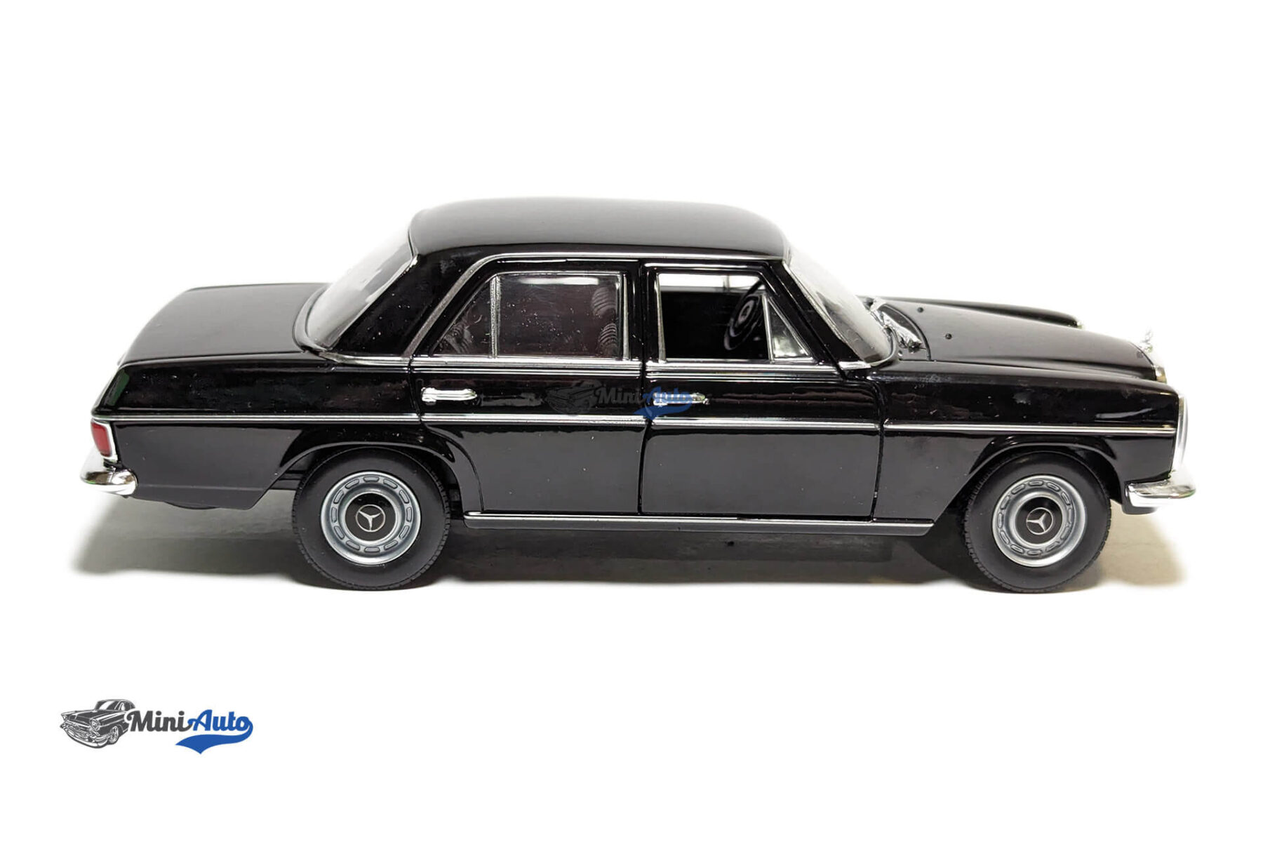 WEL24091W-BLACK---Mercedes-220-(W115)---1968---Black_3 Mercedes 220 (W115) - 1968 - Black - Image 11