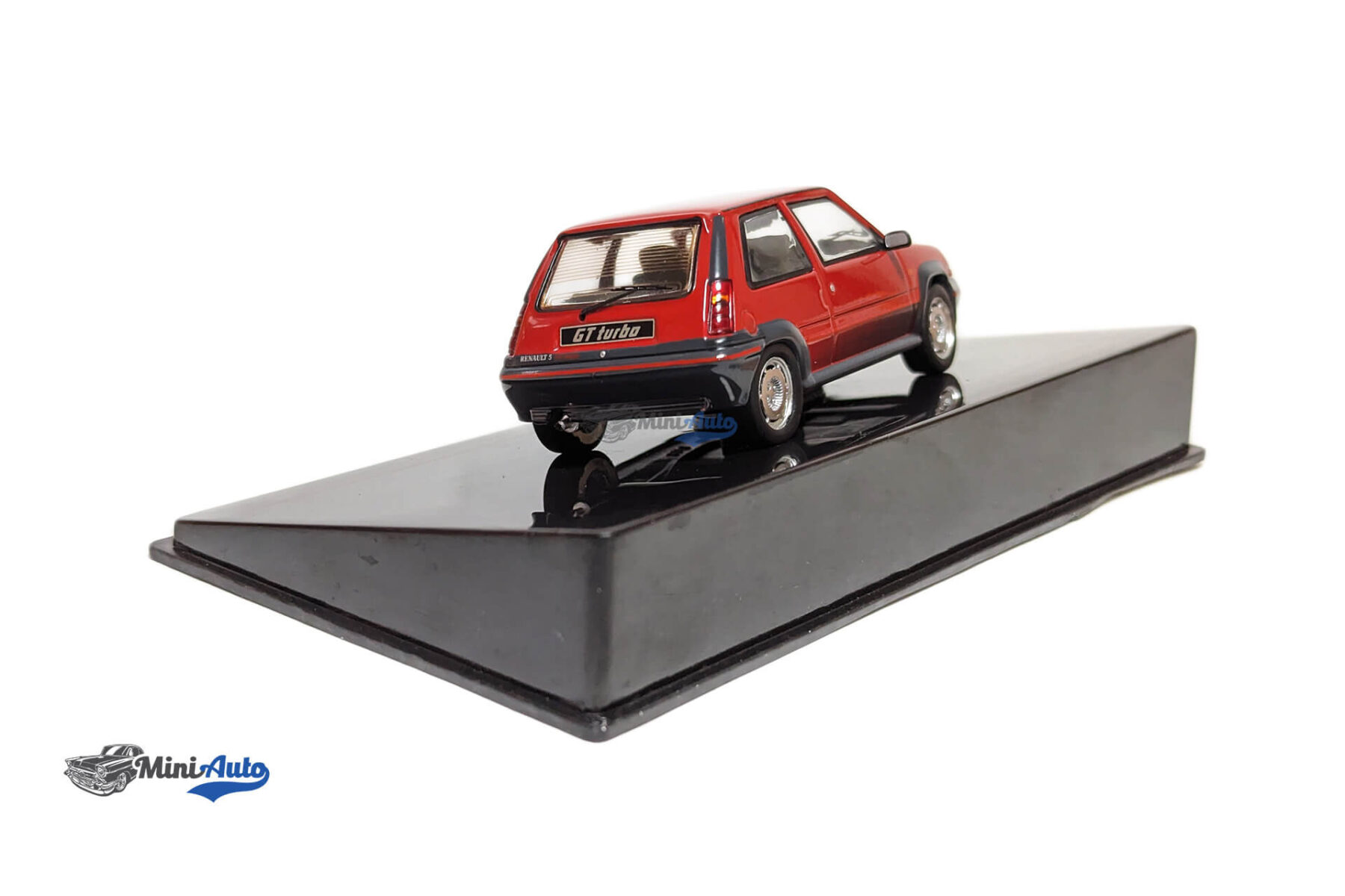 Renault 5 GT Turbo year 1985 - Red - Image 4