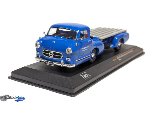 Mercedes Race car-quick Transportation 1955 - Blue