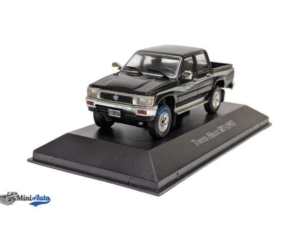 Toyota Hilux SR5 1997 - Black