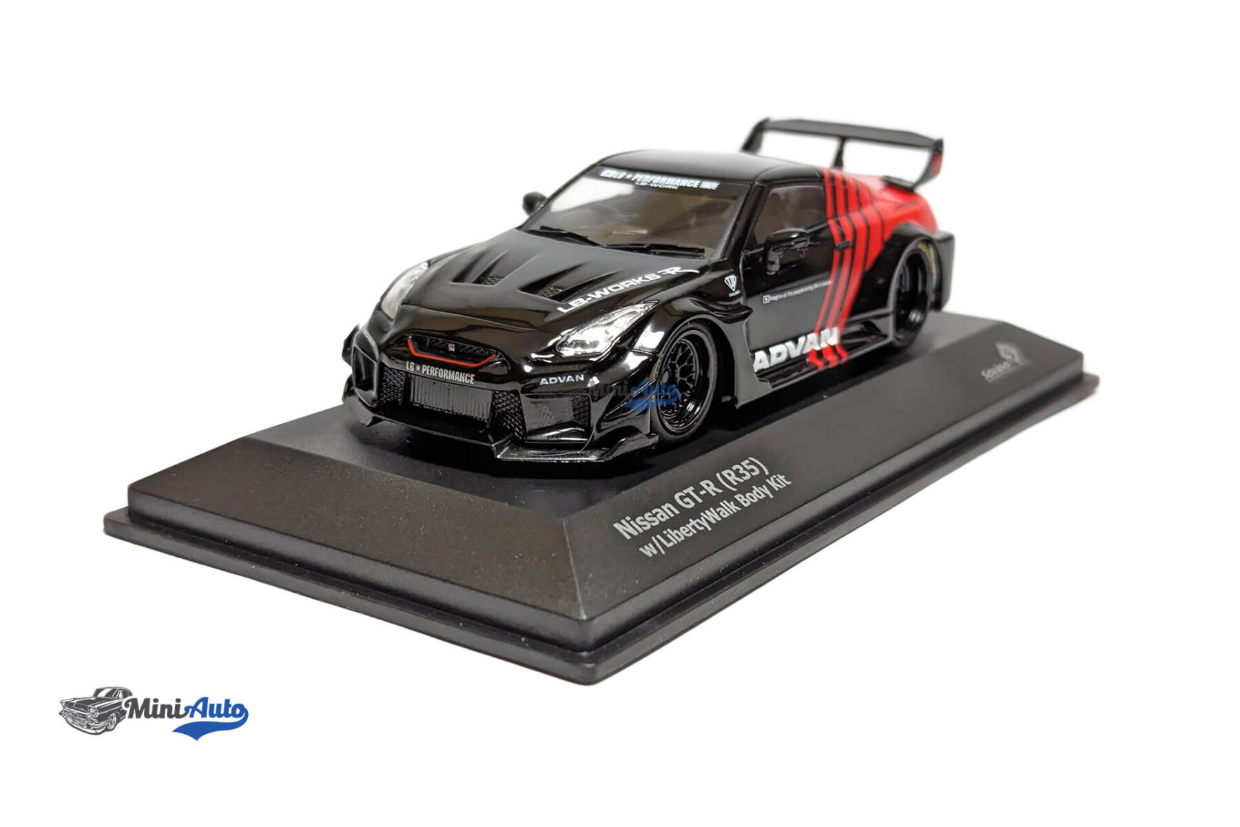 Nissan GTR (R35) LBWK 2020 - Black/Red - Image 3