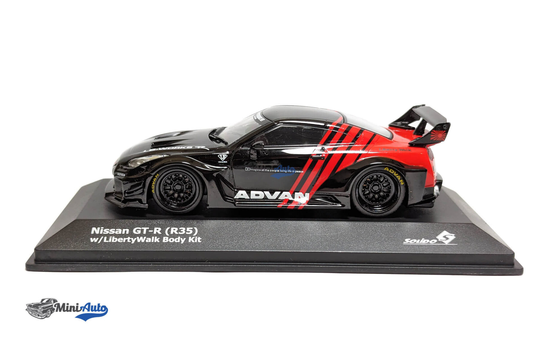 Nissan GTR (R35) LBWK 2020 - Black/Red - Image 2