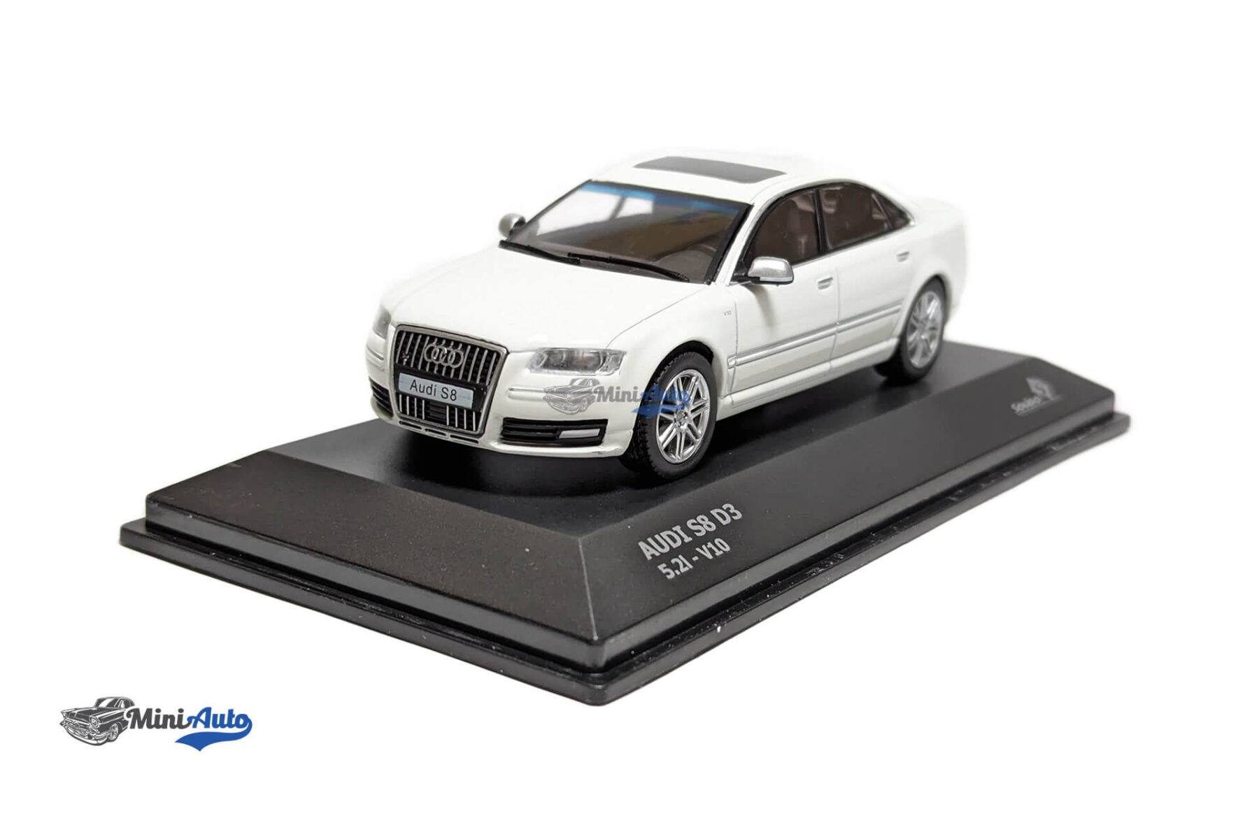 Audi S8 (D3) 2010 - White - Image 3