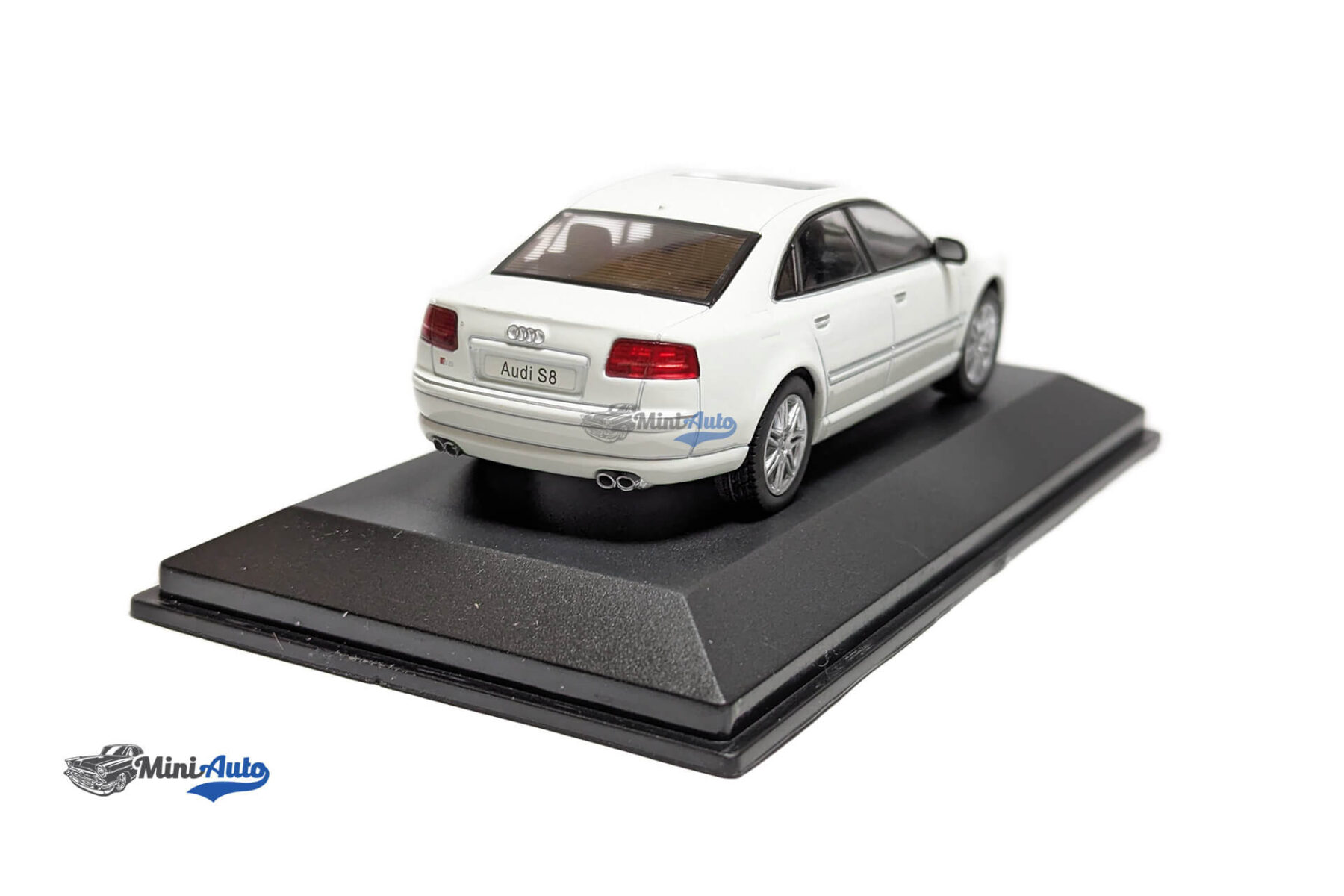 Audi S8 (D3) 2010 - White - Image 4