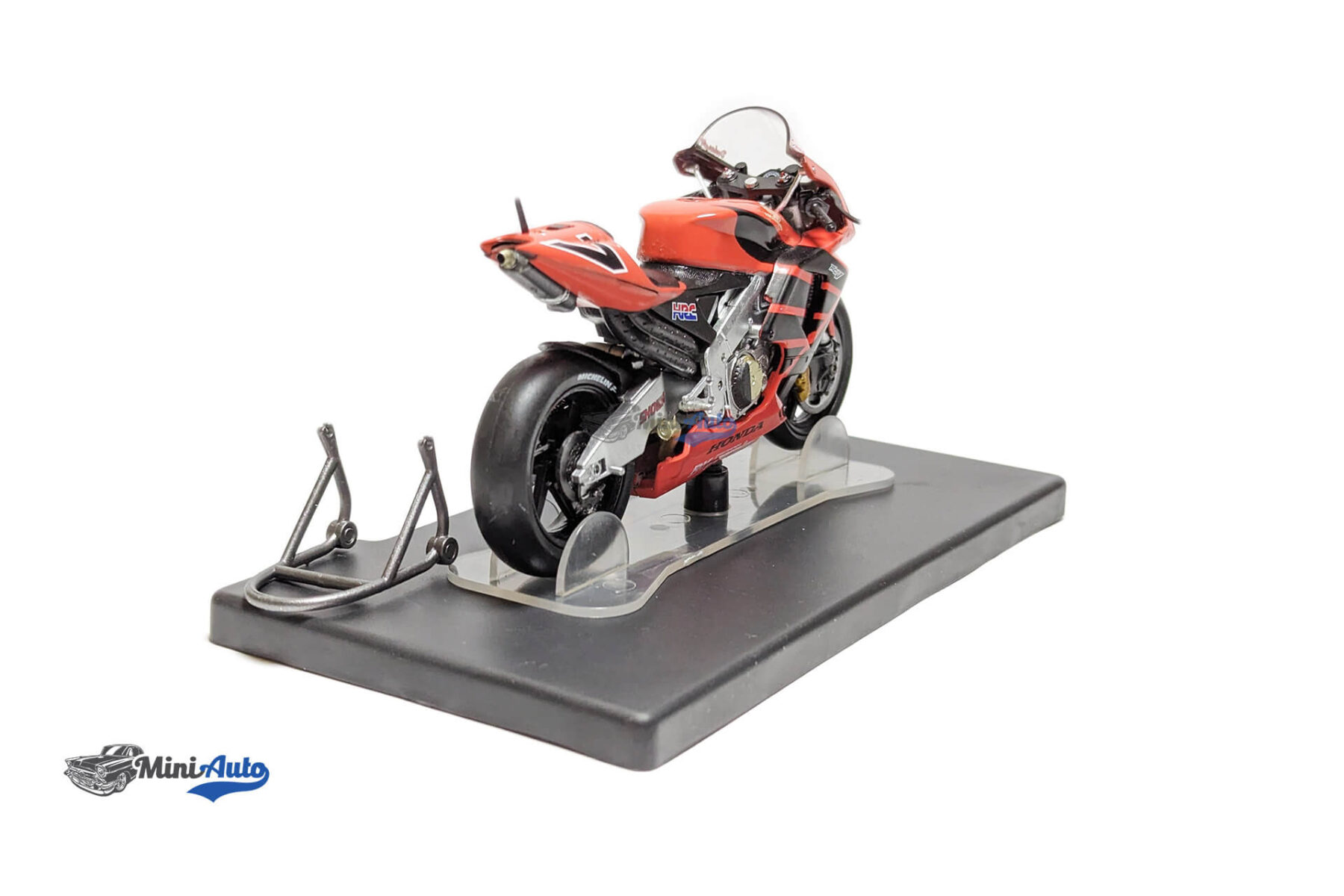 Honda RC211v N 46 Summer Test 2001 Valentino Rossi - Red - Image 4