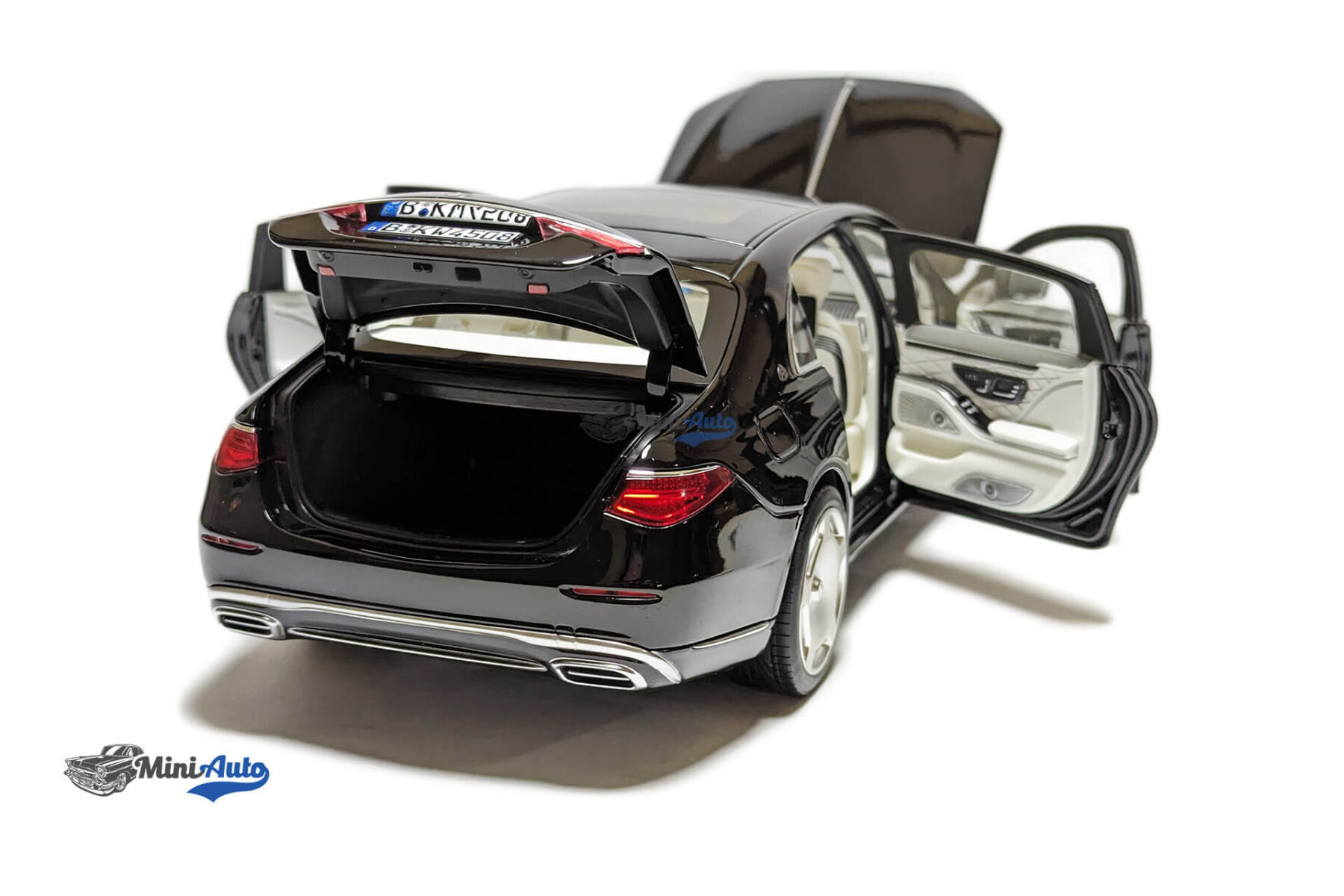 Mercedes-Maybach S 680 4MATIC - 2021 - Black - Image 3