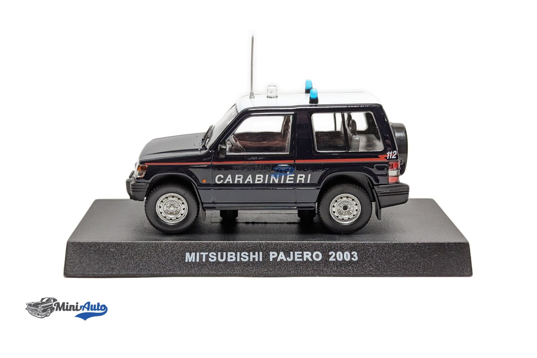 MAGCARA056---Mitsubishi-Pajero-Carabinieri---2003---Blue_3-min Mitsubishi Pajero Carabinieri - 2003 - Blue - Image 2