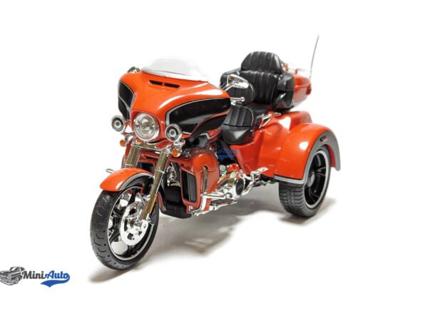 Harley Davidson CVO Tri-Glide Ultra - 2021 - Orange - 1:12
