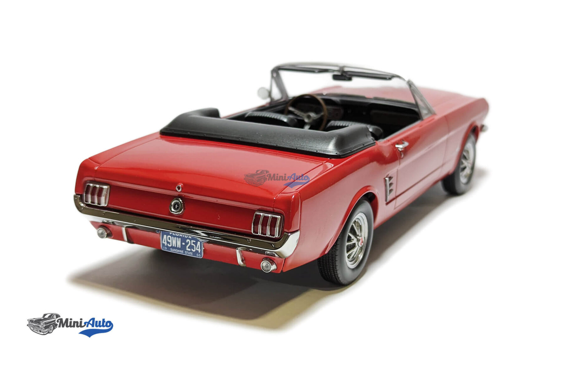 Ford Mustang Covertible - 1966 - Red - Image 4