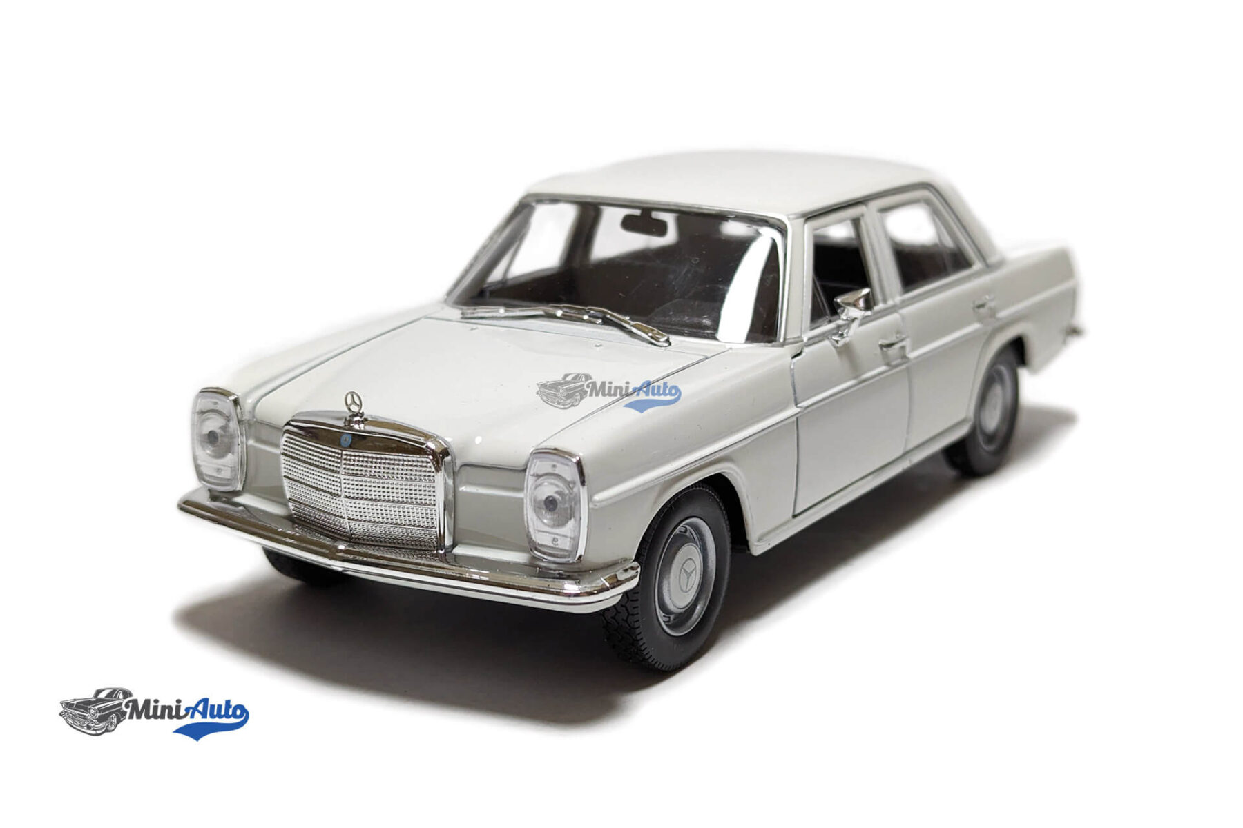 WEL24091CREAM240301---Mercedes-220-(W115)---1968---White_1 Mercedes 220 (W115) - 1968 - White - Image 4