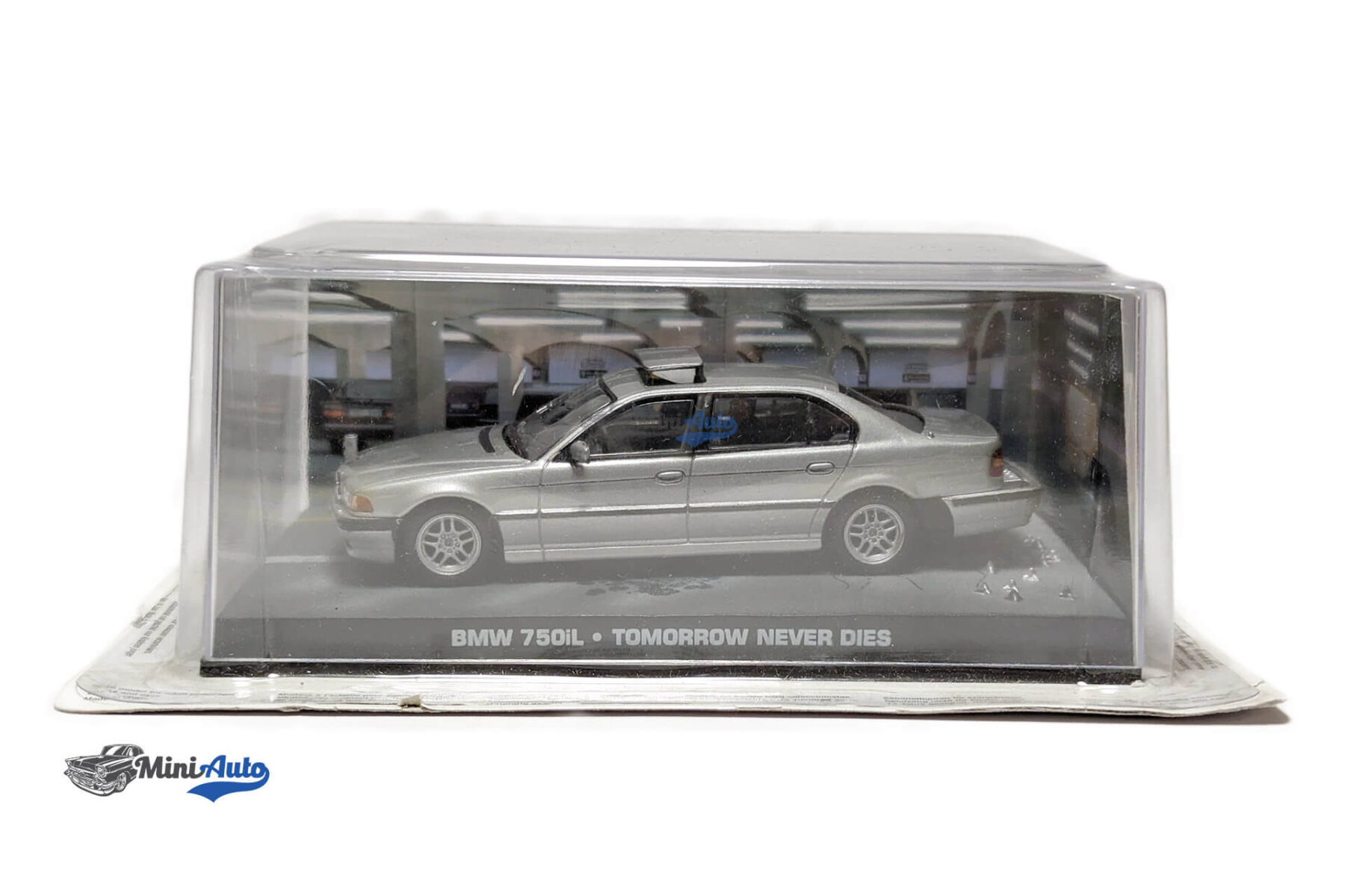 BMW 750i James Bond tomorrow never dies - Silver - Image 5