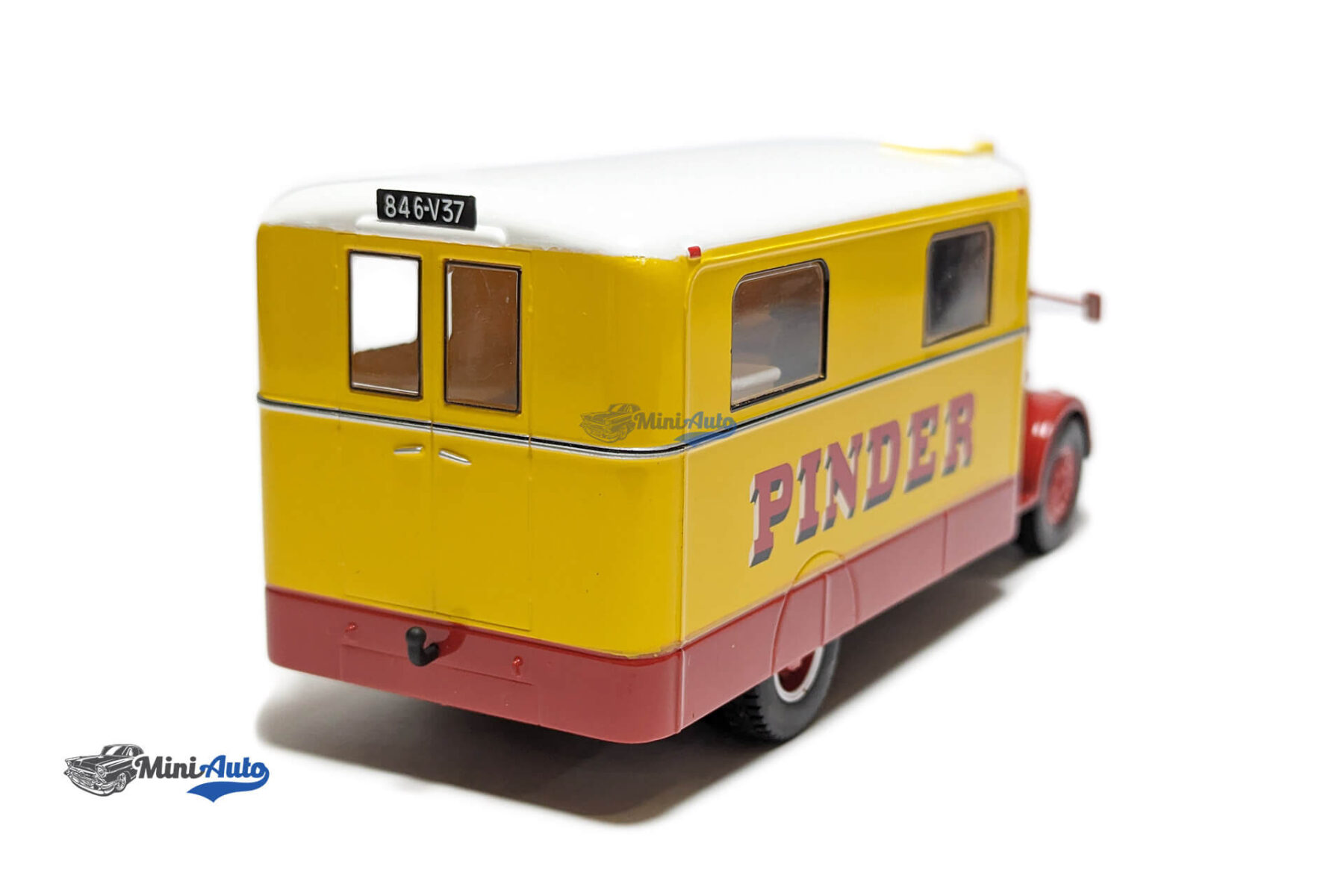 Pinder Circus Unic Kitchen Truck - Image 4