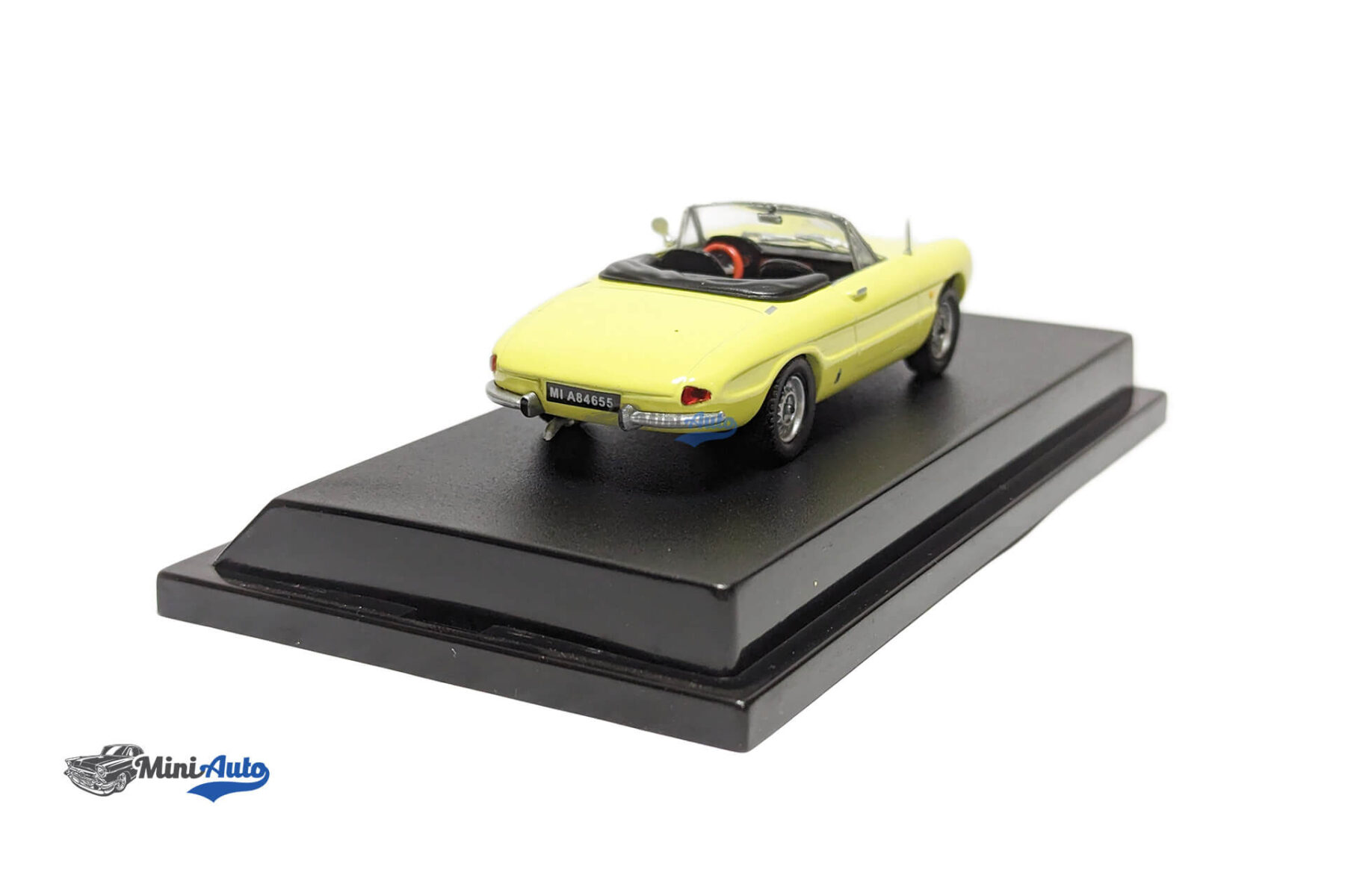 MAXI10153---Alfa-Romeo-Duetto-1600-Spider---1966---Yellow_2 Alfa Romeo Duetto 1600 Spider - 1966 - Yellow - Image 4
