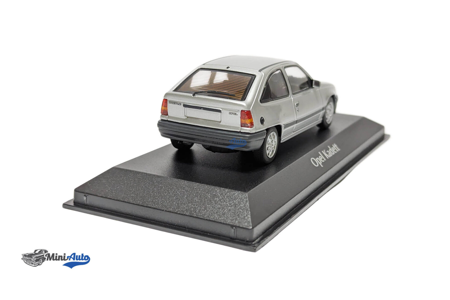 Opel Kadett - 1990 - Silver - Image 4