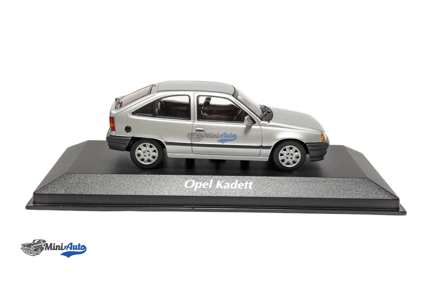 Opel Kadett - 1990 - Silver - Image 2