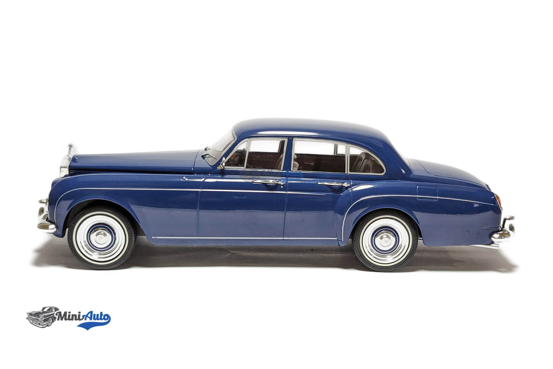 MCG18124---Rolls-Royce-Silver-Cloud-III---1965---Blue_3 Rolls Royce Silver Cloud III - 1965 - Blue - Image 2