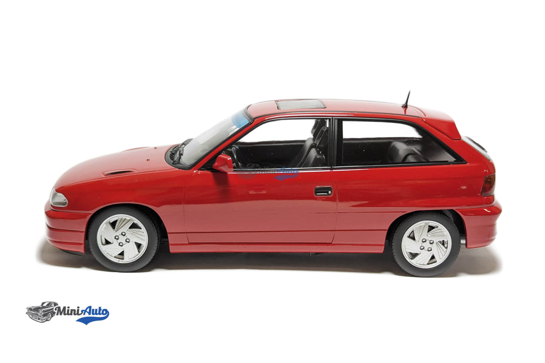 Opel - Astra GSI - 1991 - Red - Image 2