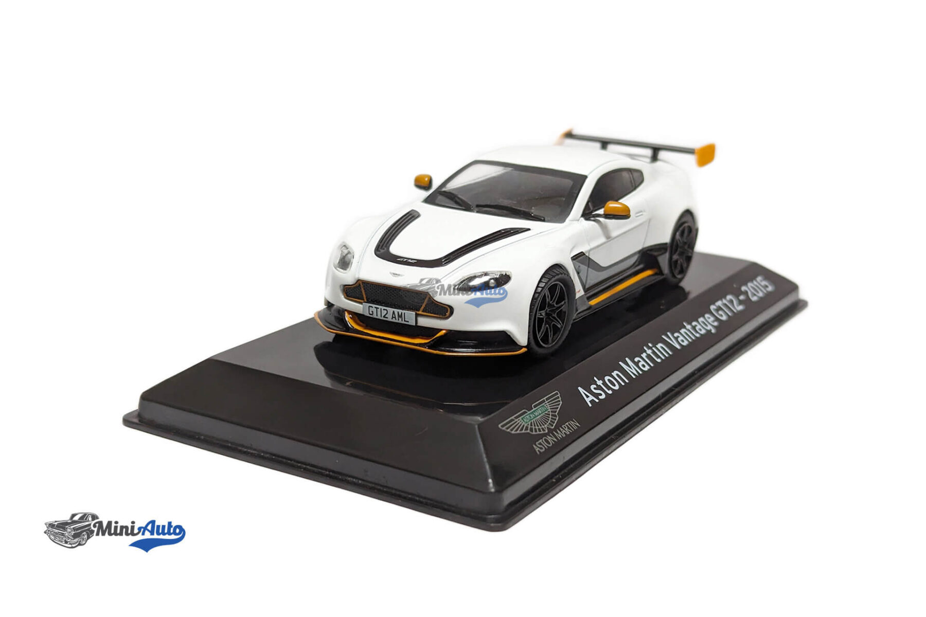 Aston Martin Vantage GT12 - 2015 - White - Image 3