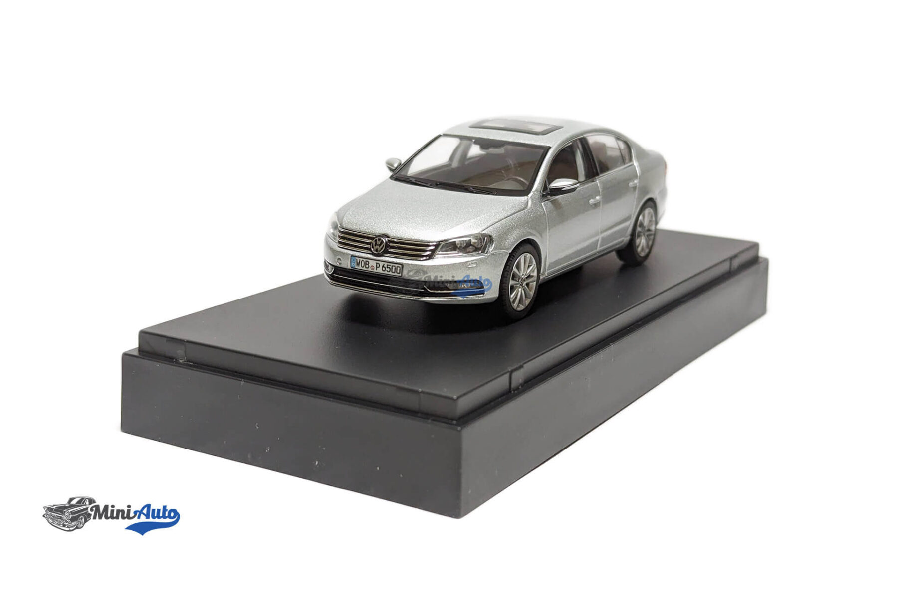 Volkswagen Passat Berlina - 2011 - Silver - Image 3