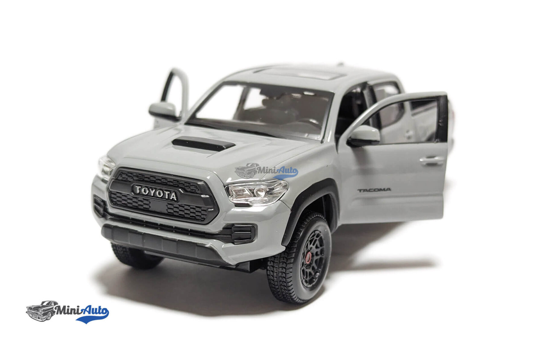 Toyota Tocoma Pick-Up - 2021 - Grey - Image 2