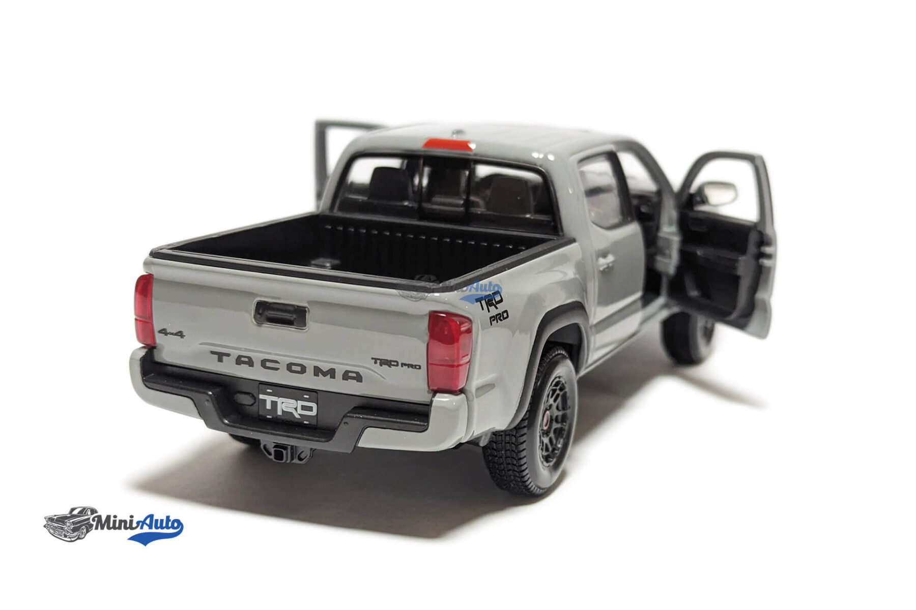 Toyota Tocoma Pick-Up - 2021 - Grey - Image 3