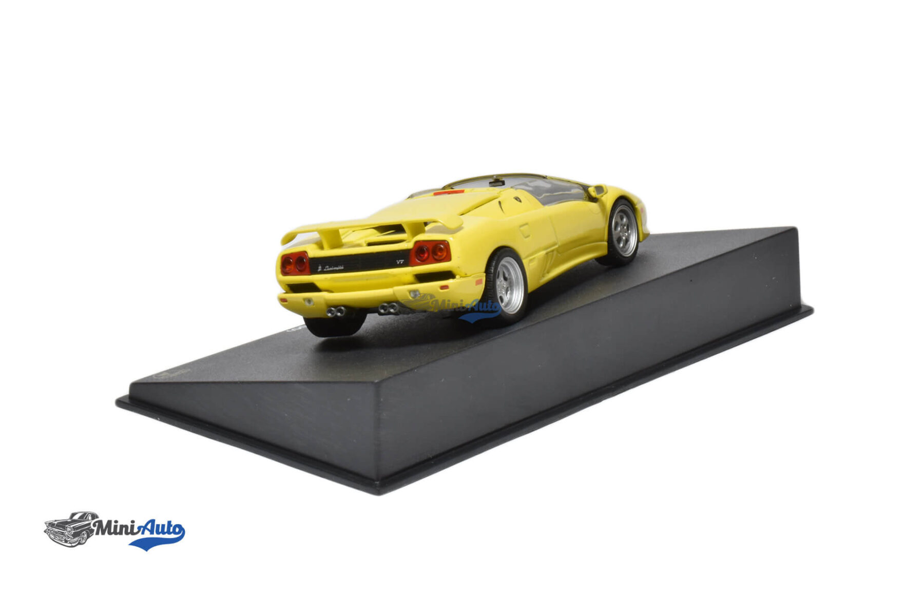 EDLAMBCOLL010---Lamborghini-Diablo-Roadster-Spider---2000---Yellow_2 Lamborghini Diablo Roadster Spider - 2000 - Yellow - Image 2