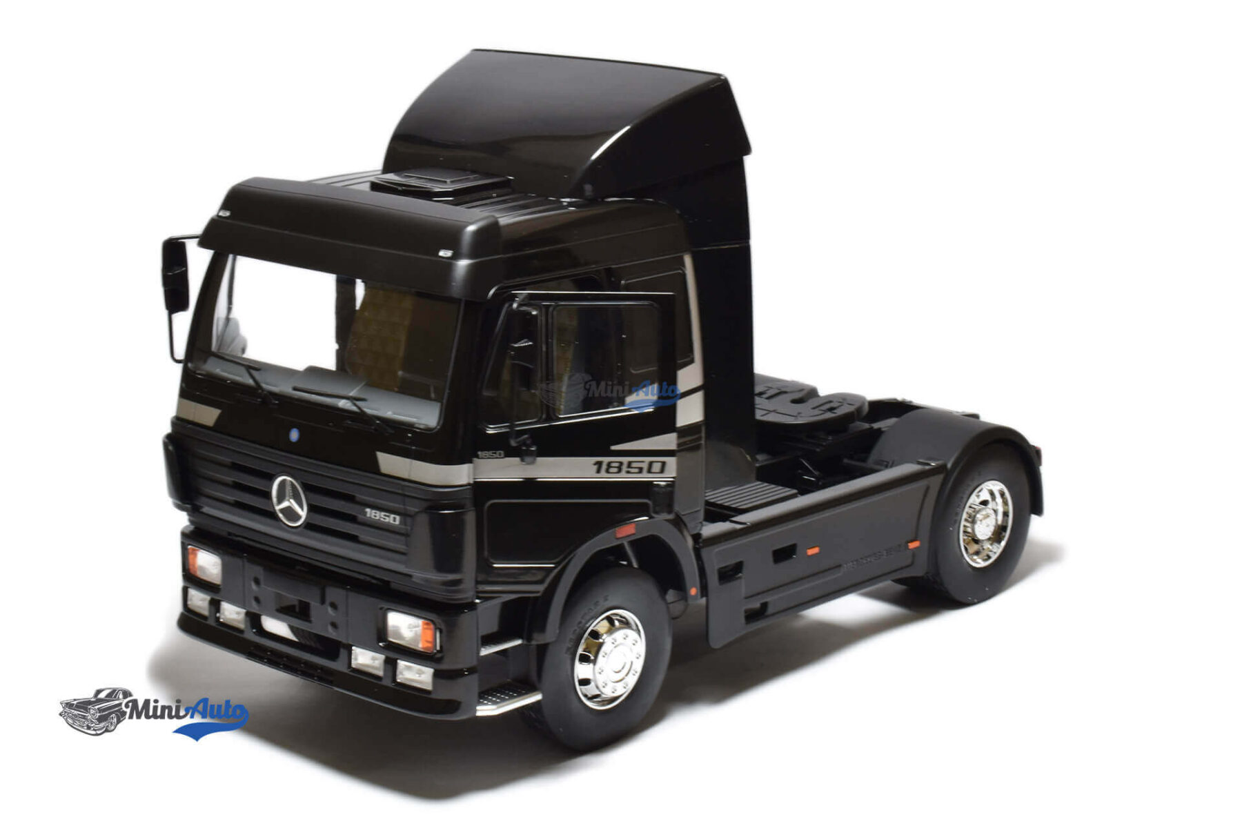 Mercedes-Benz SK II - 1994 - Black - Image 5