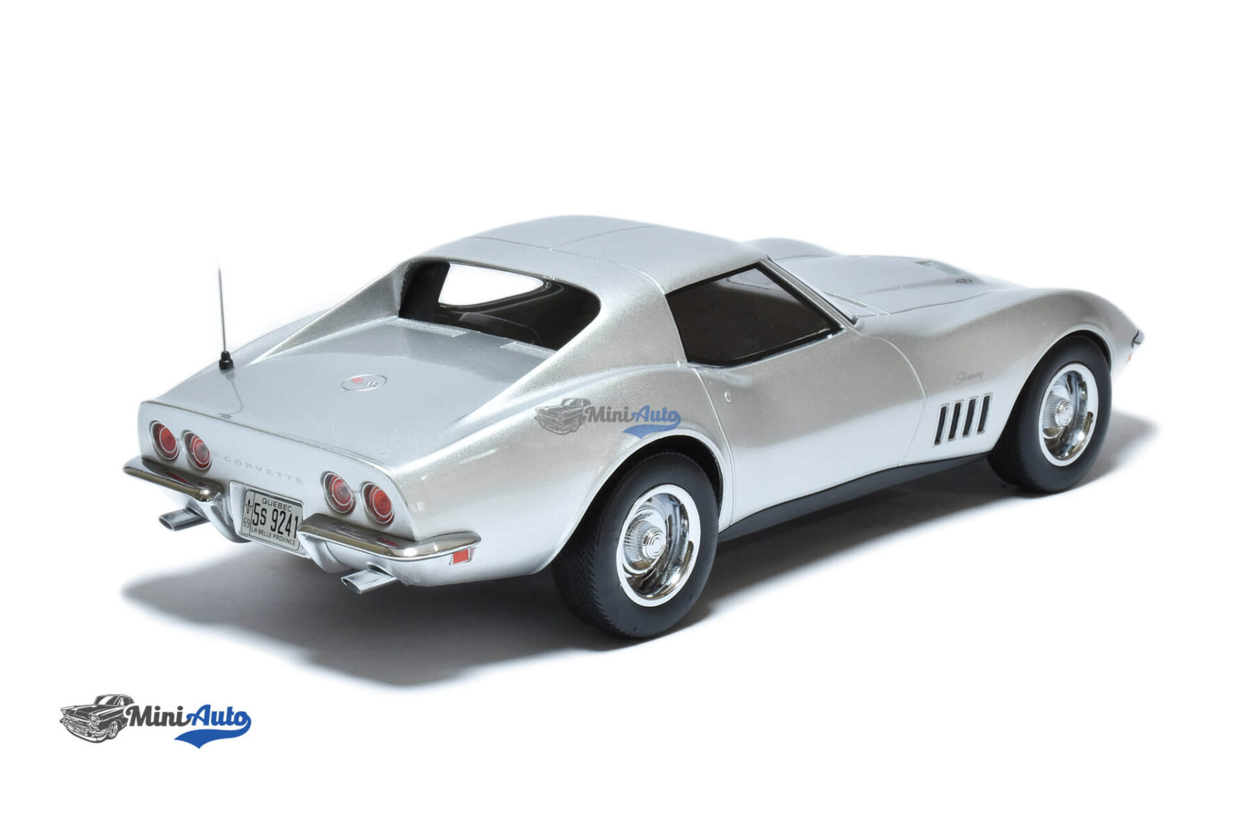 Chevrolet Corvette Coupe - 1969 - Silver - Image 2