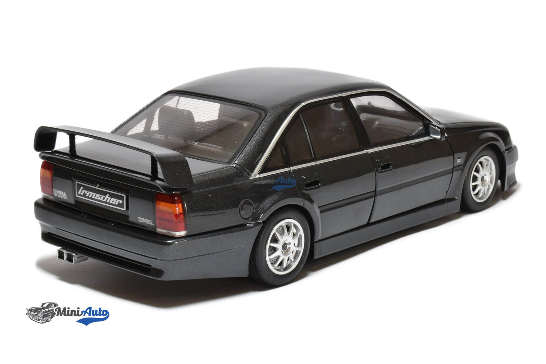 Opel Omega EVO 500 - 1990 - Black - Image 2