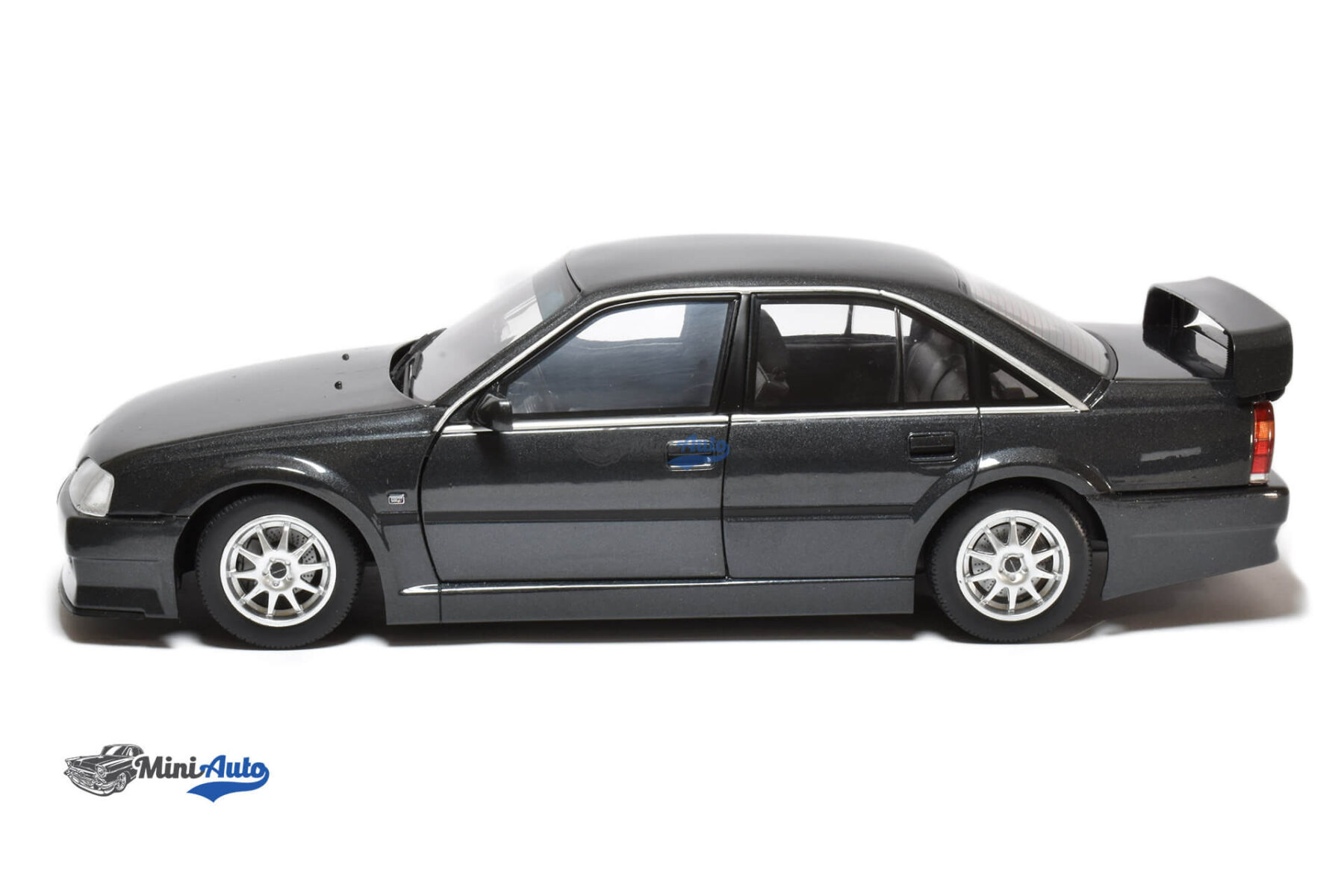 Opel Omega EVO 500 - 1990 - Black - Image 3
