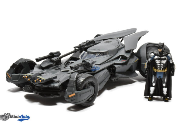 Justice League Batmobile With Figure - 2017 - Matt Grey