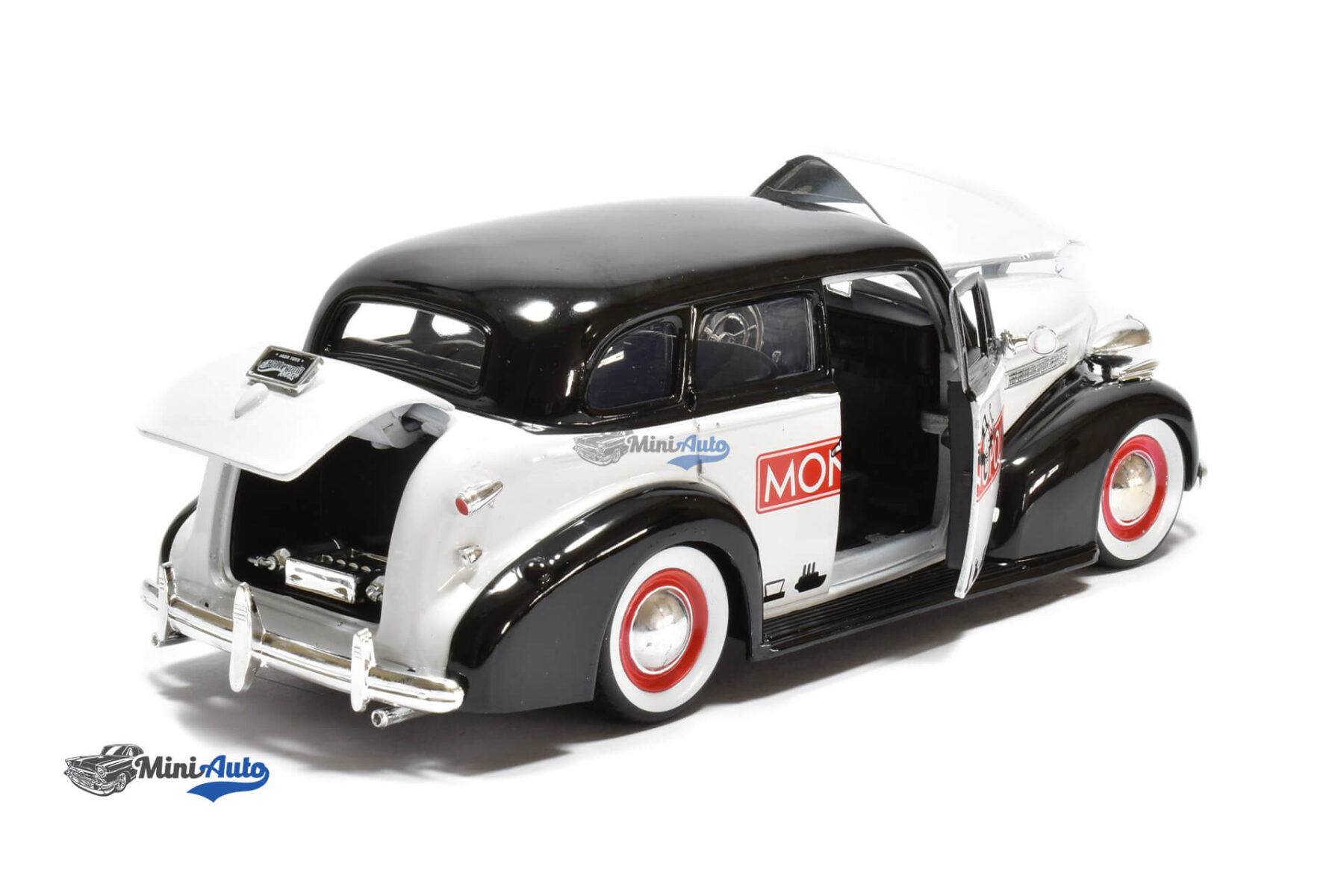 Chevrolet Master Mr. Monopoly - 1939 - White/Black - Image 5