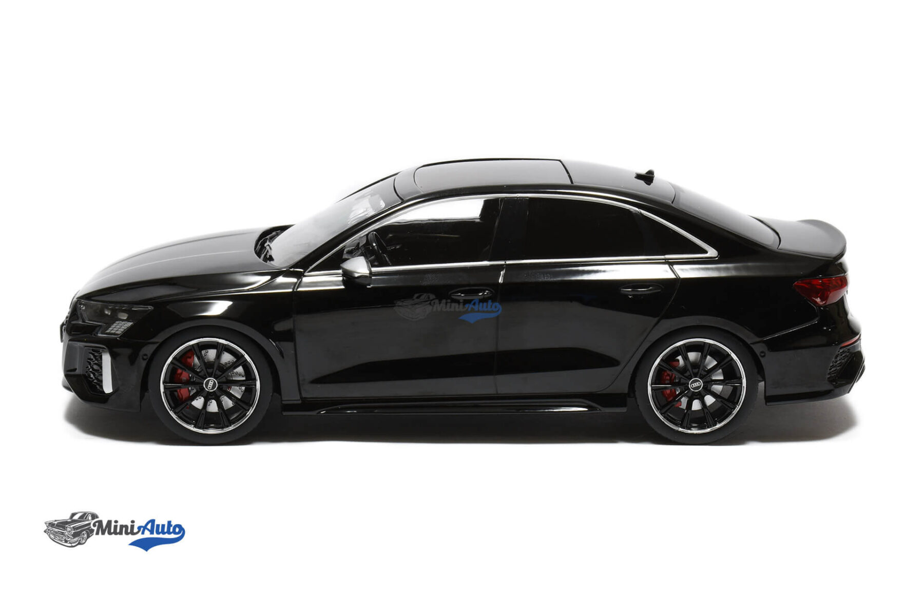 Audi RS3 Limousine - 2022 - Black - Image 3