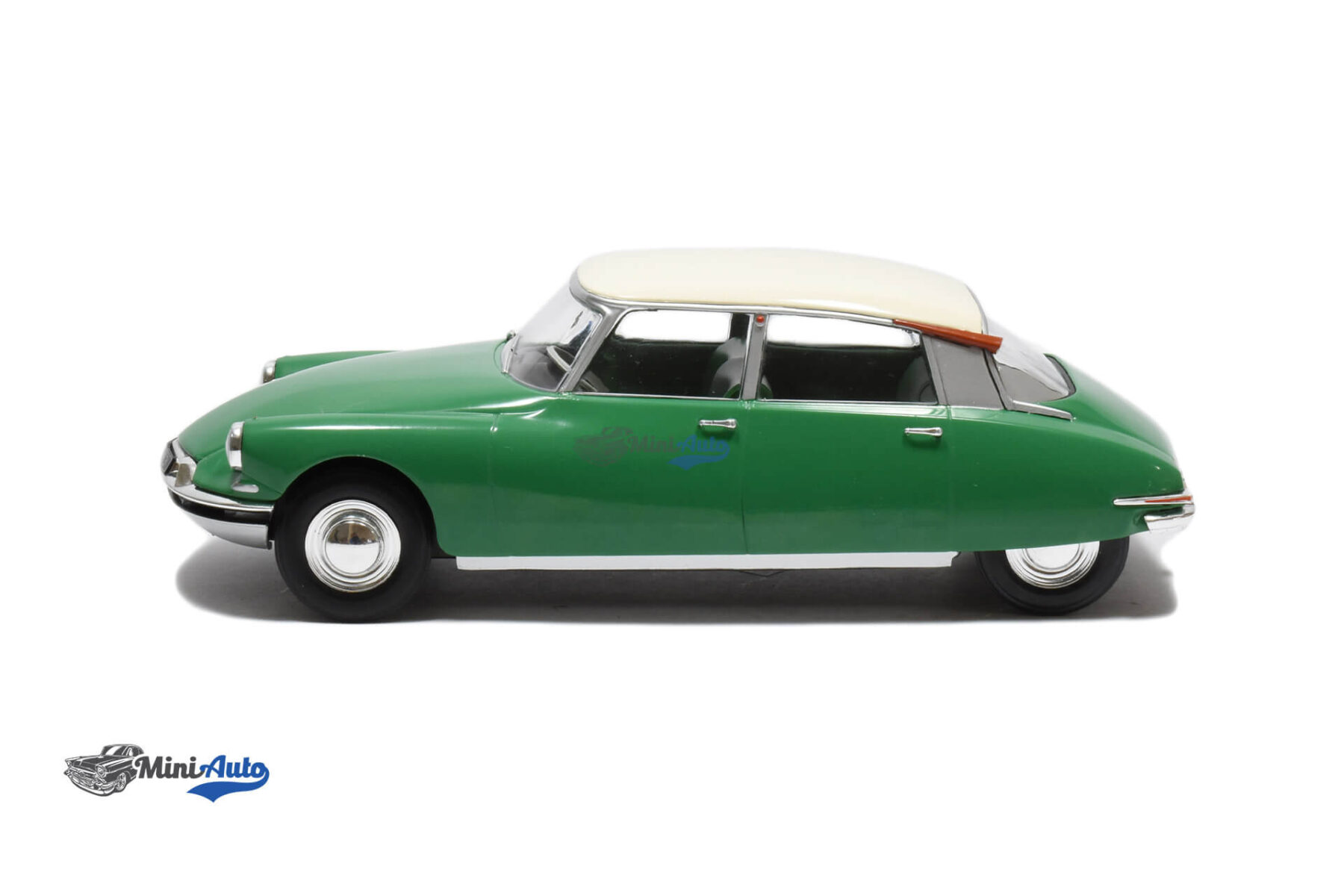MX5ALA0015---Citroen-DS19---1956---Green_3 Citroen DS19 - 1956 - Green - Image 3