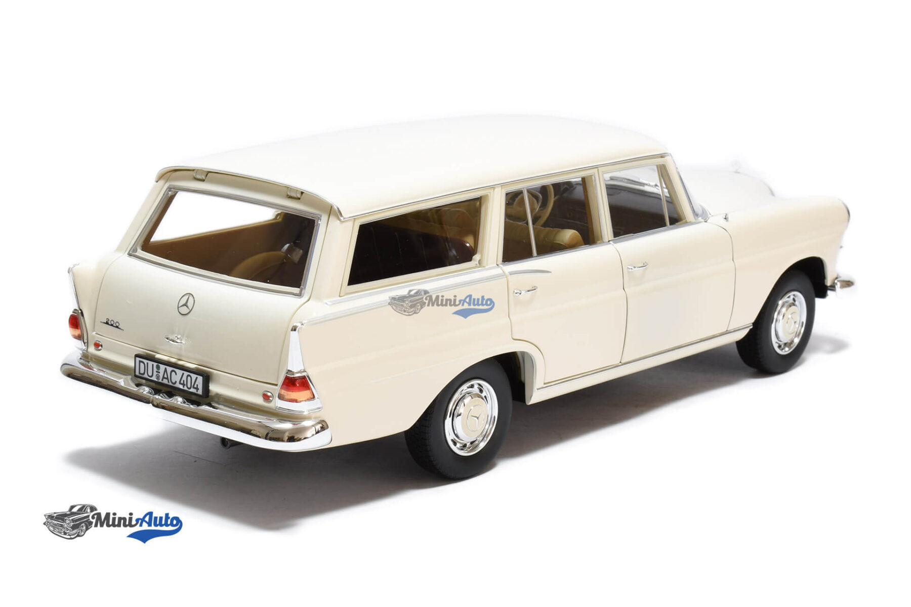 Mercedes-Benz 200 Universal SW - 1966 - Beige - Image 3