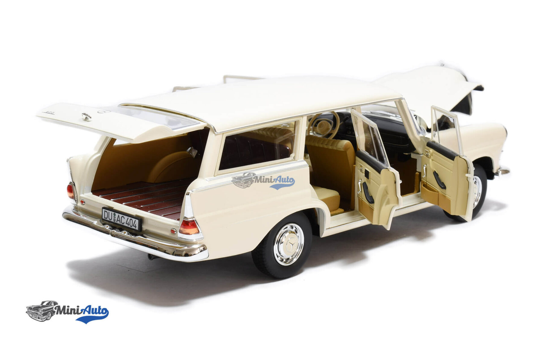 Mercedes-Benz 200 Universal SW - 1966 - Beige - Image 4